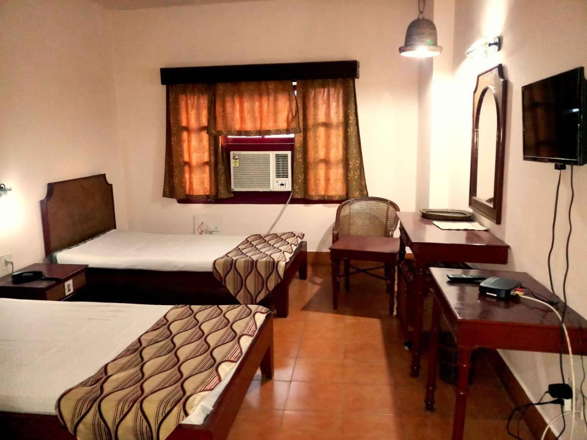 Hotel Indsurya Dibrugarh Ngoại thất bức ảnh