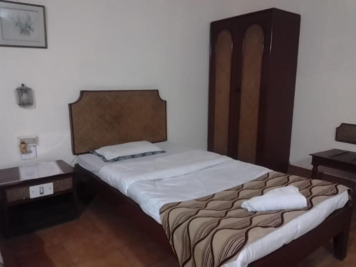 Hotel Indsurya Dibrugarh Ngoại thất bức ảnh