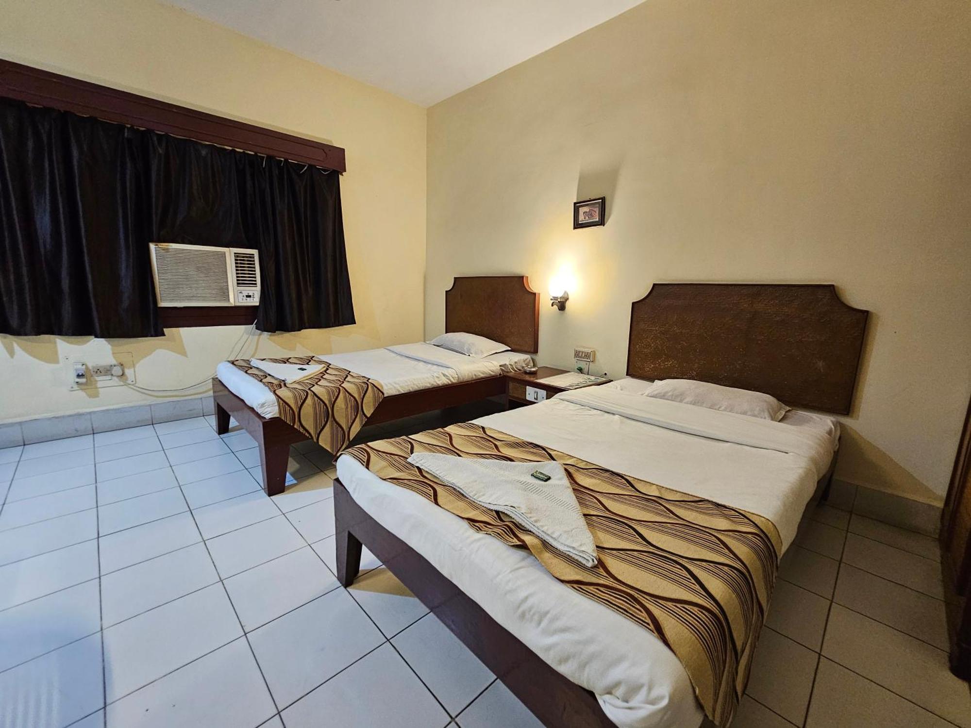 Hotel Indsurya Dibrugarh Ngoại thất bức ảnh